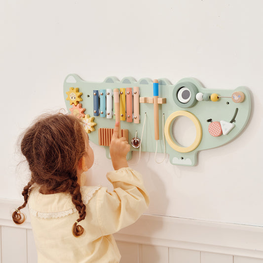 Musical Wall Crocodile